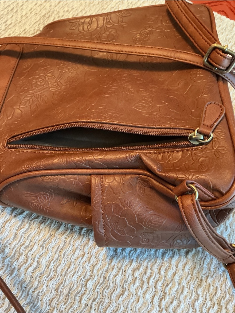 MultiSac Floral-Embossed Backpack - Picture 5 of 14